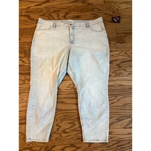 Ava & Viv Women’s Plus Size 28 High Rise Skinny Light Wash Jeans NWT